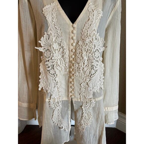 Women's Medium Eri + Ali Anthropologie Cream Sheer Lace Long Sleeve Blouse - Picture 2 of 8